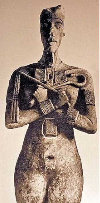 古埃及法老埃赫那吞相貌怪异难道是外星人(图1)